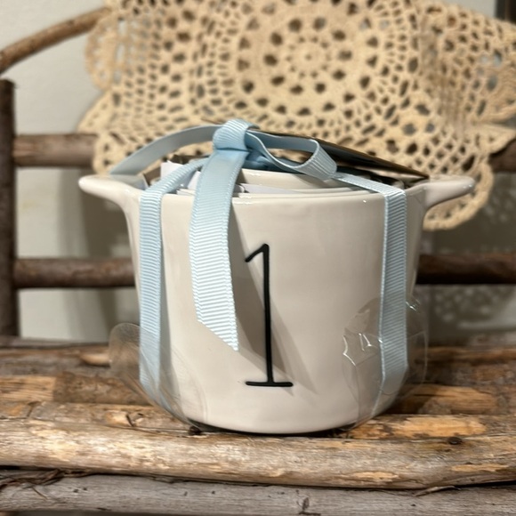 NWT Rae Dunn DISNEY CINDERELLA PRINCESS MEASURING CUPS - Picture 5 of 9